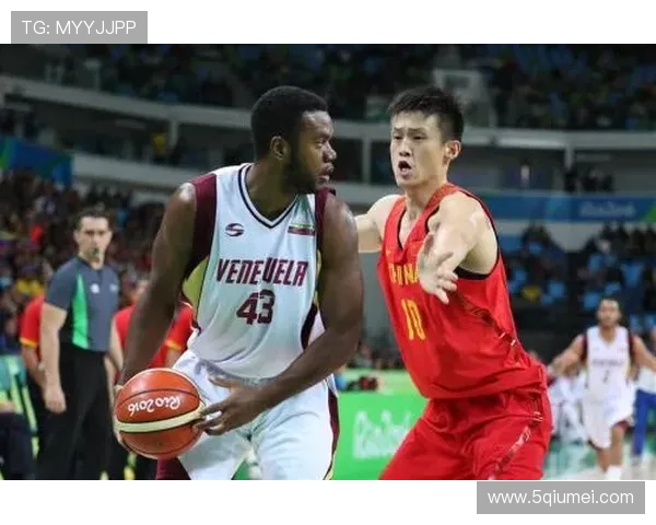 成都篮球队在世界杯积分榜上以96分稳居第一名展现强劲实力