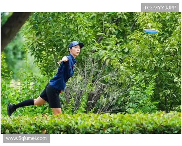 成都飞盘队技术革新引发热议助力飞盘运动蓬勃发展